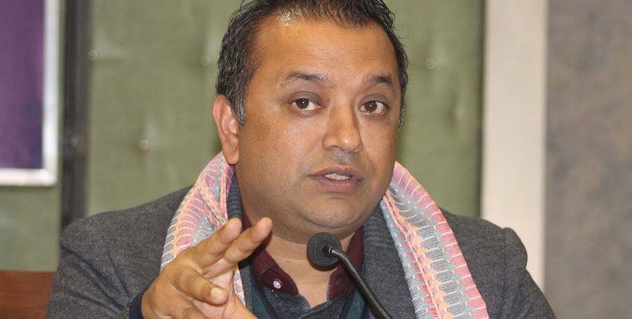 कांग्रेस नेताहरु माथि काठमाडौँमै बम प्रहार, गगन थापासहित सात घाइते 
