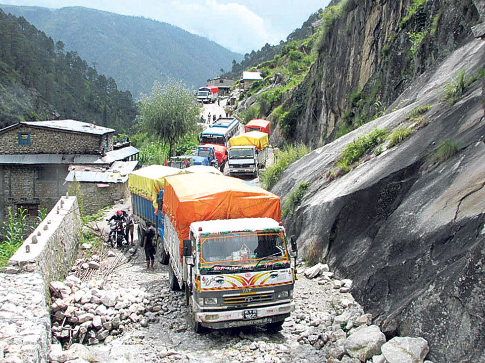 कर्णाली राजमार्ग अवरुद्ध, सुत्केरी र नवजात शिशुको अवस्था गम्भीर