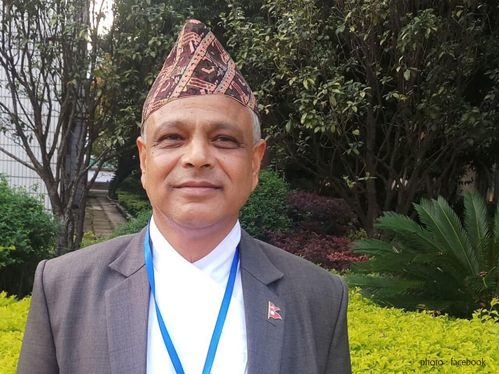एमाले केन्द्रीय सदस्य मिश्रले नेपाल समूह छाडे