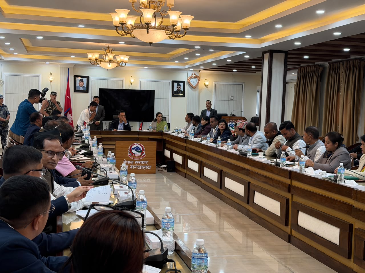 मधेसको तनावपछि गृहमन्त्री र उद्योगमन्त्रीद्वारा सांसदसँग छलफल
