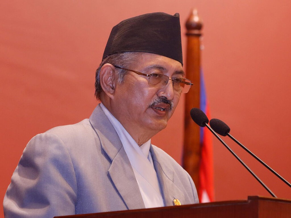 रुपन्देही बस दुर्घटनाका घाइतेको उपचारमा कमी हुन नदिन गृहमन्त्रीको निर्देशन