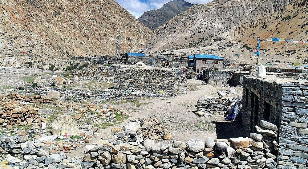 नेपाल–चीन सीमा नाका हिल्सा प्रहरी चौकीका प्रहरी सिमकोट पुगे