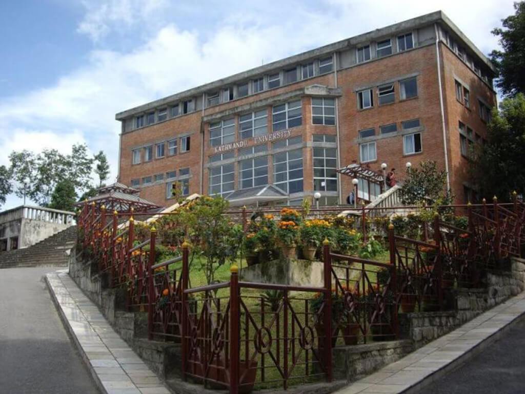 काठमाडौँ विश्वविद्यलयको उपकूलपतिमा प्राध्यापक भोला थापा नियुक्त