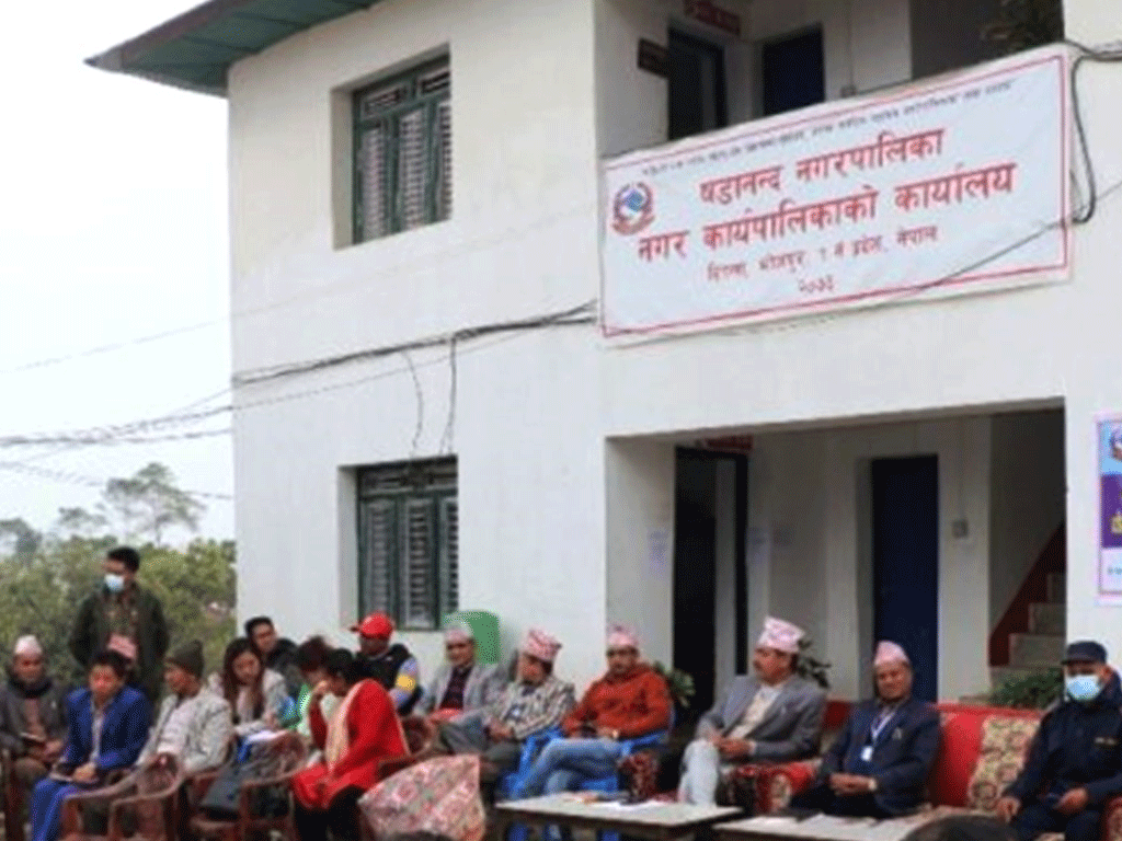 शैक्षिक गुणस्तर सुधारमा जुट्दै षडानन्द नगरपालिका