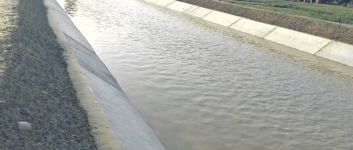 सिँचाइ आयोजनाले  ३२६ पावरटिलर वितरण गर्दै