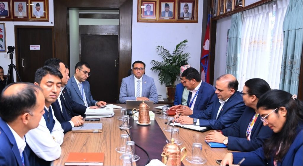 संघीय सरकारका कर्मचारीले अब १५/१५ दिनमा तलब पाउने