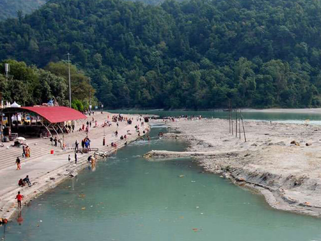 बाह्रवर्षे मकर मेला : त्रिवेणीघाट र आसपासका खोला सरसफाइ